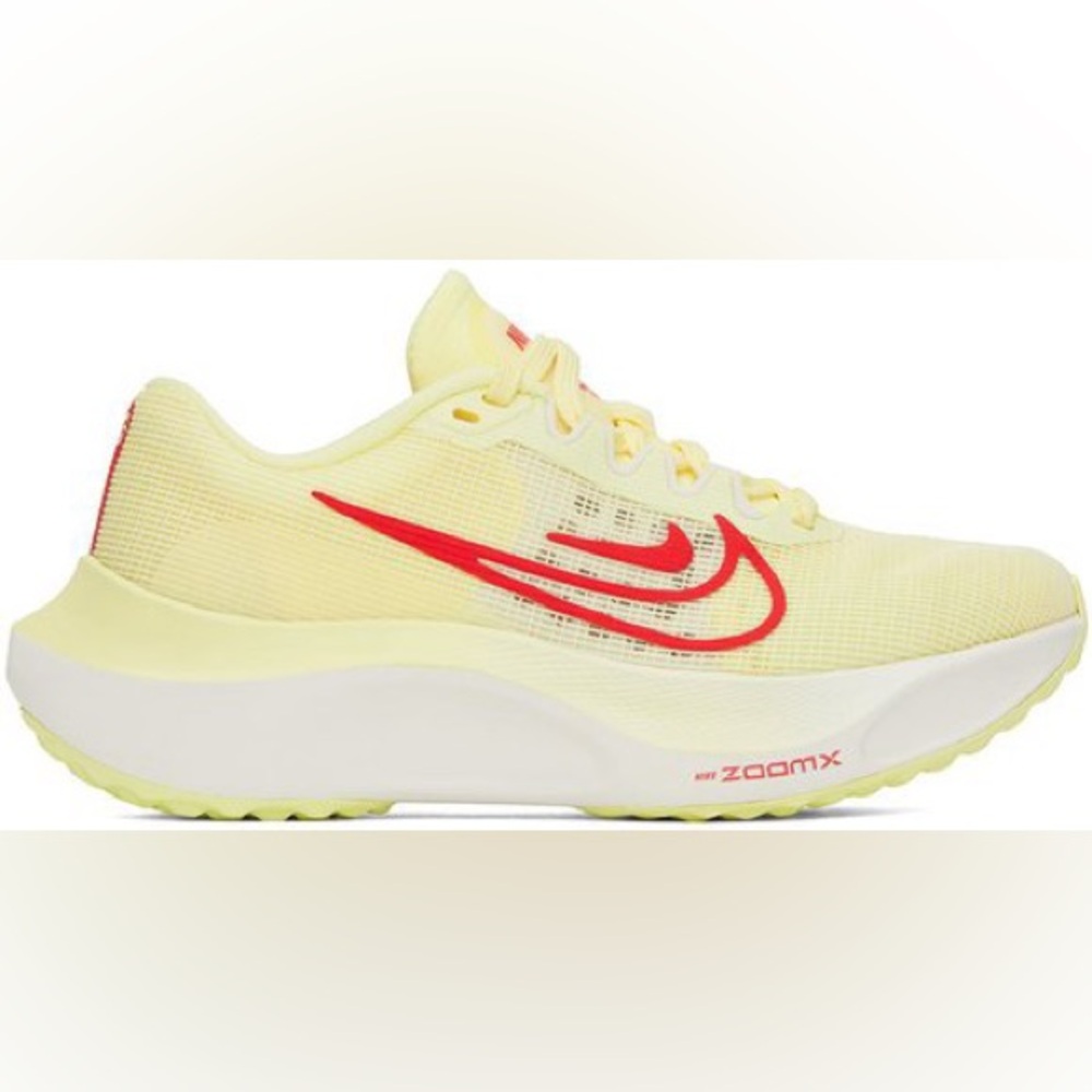 Nike Zoom Fly 5 - Size 8